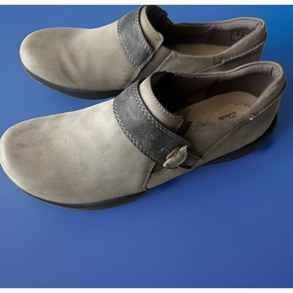 Clarks Roseville Dot Women’s 9 M Taupe Suede Leather Comfort Slip On Shoes
